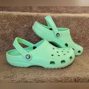 Crocs W9/M7 Mint Green